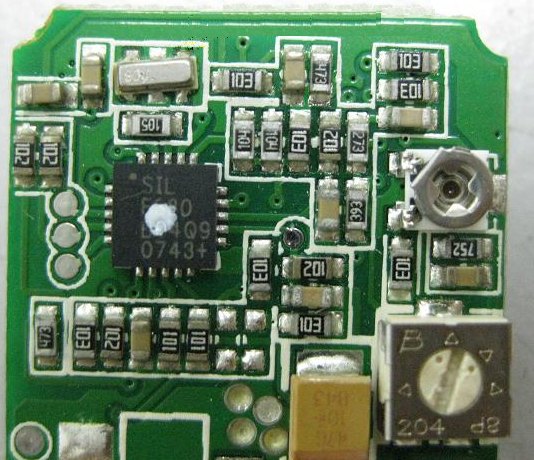 PCBA加工IC元件主要分為DIP及SMD兩大類，DIP 插件的IC，SMD (Surface Mount Device) 表面貼裝元件。